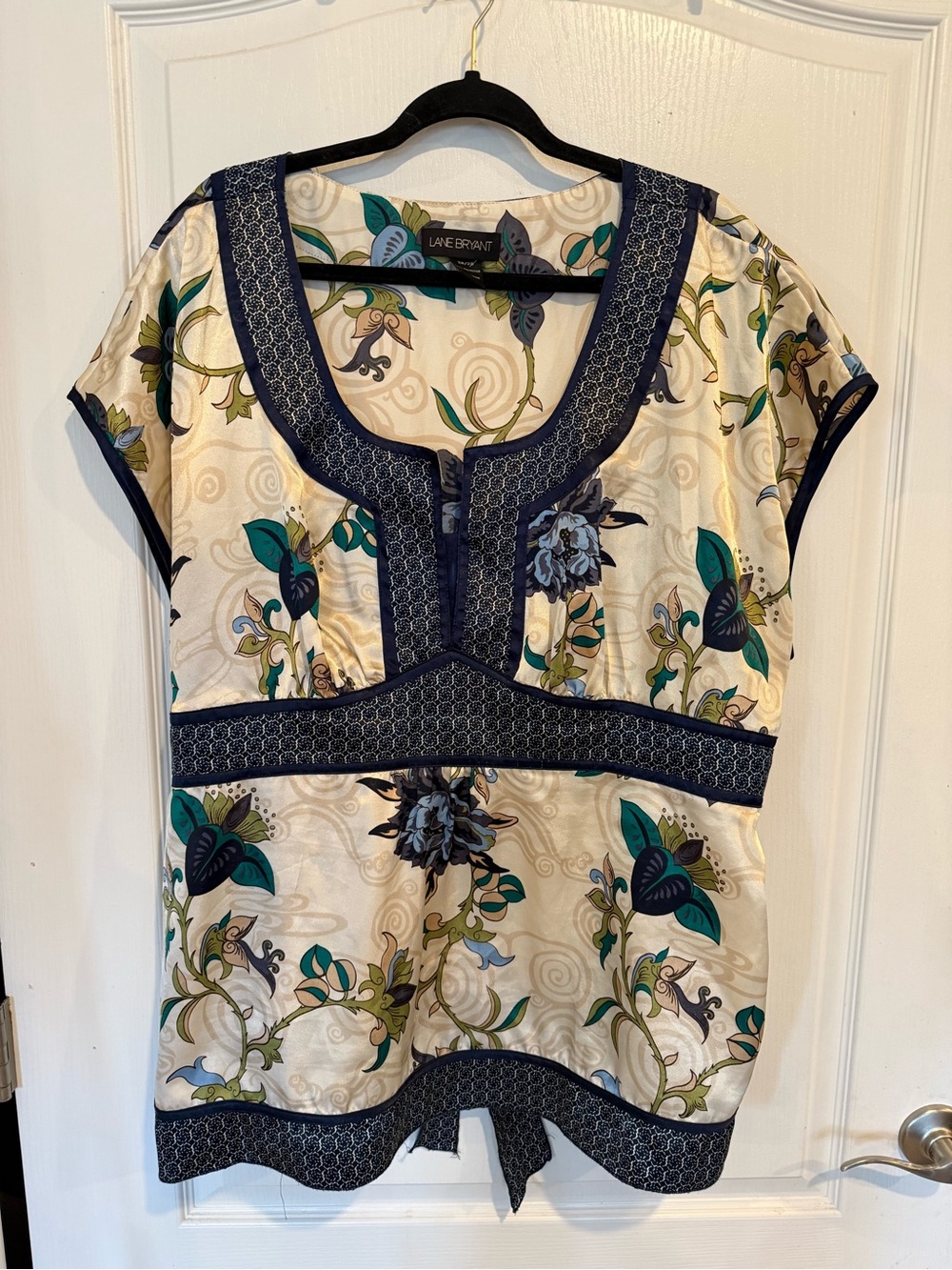 Lane Bryant empire waist floral kimono style satin blouse plus size 26/28